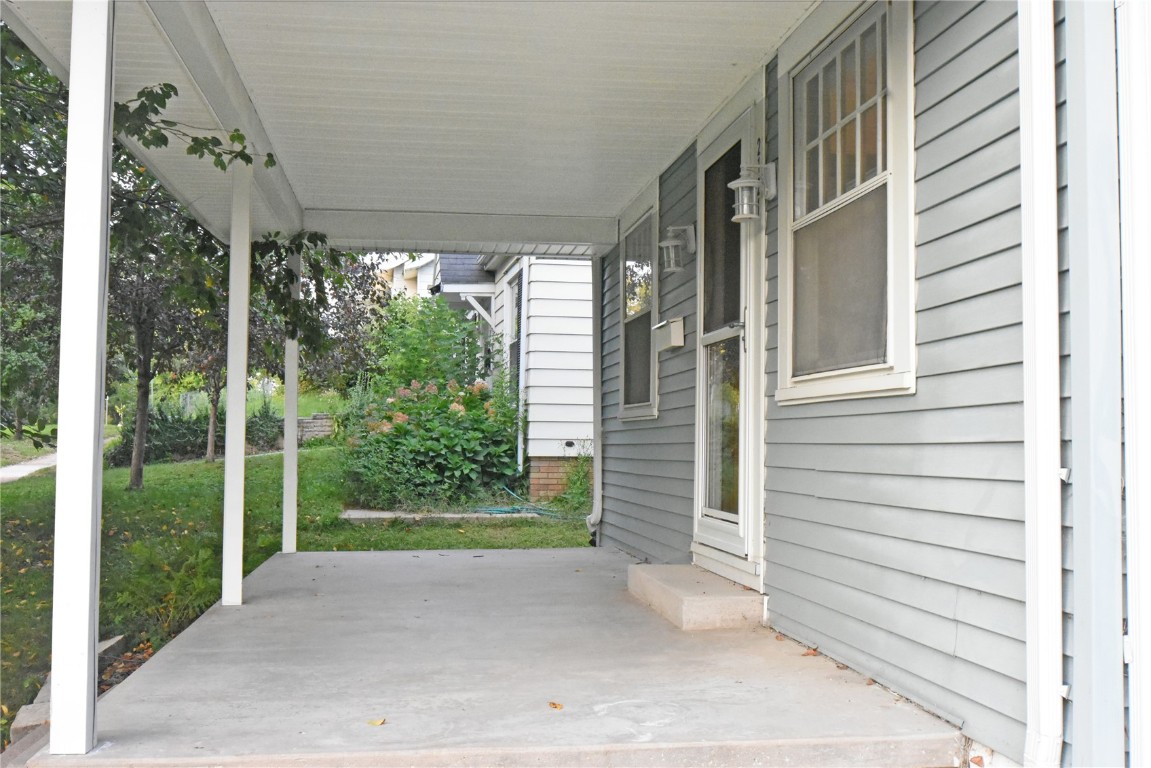 2121 E Avenue NE Cedar Rapids IA 52402