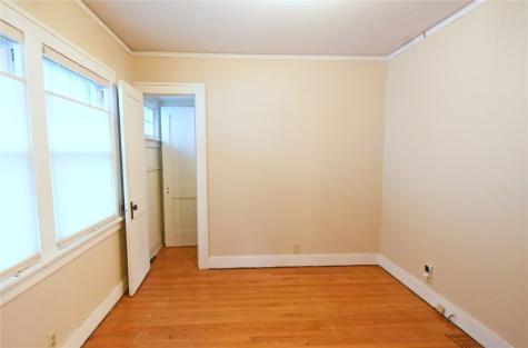 2121 E Avenue NE Cedar Rapids IA 52402