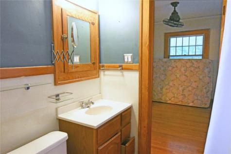 2121 E Avenue NE Cedar Rapids IA 52402
