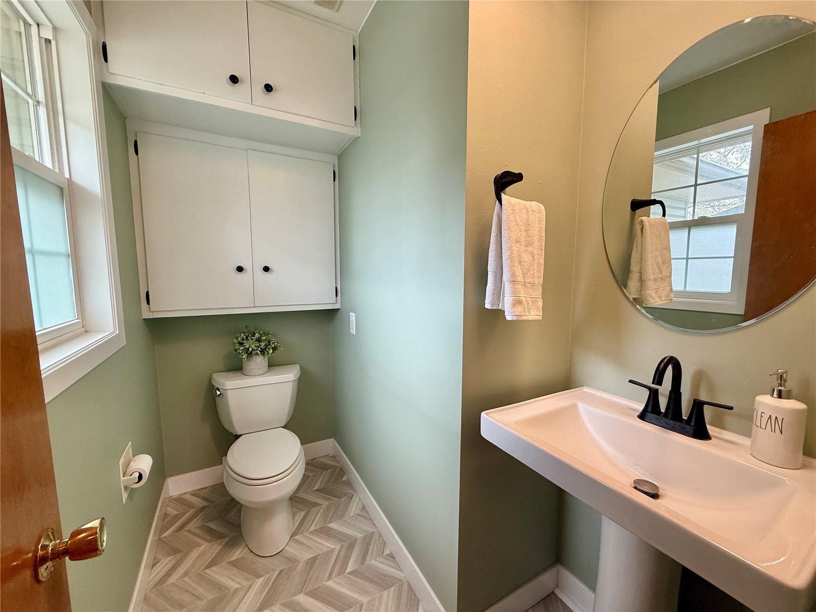 4261 Oak Leaf Lane NE Iowa City IA 52240