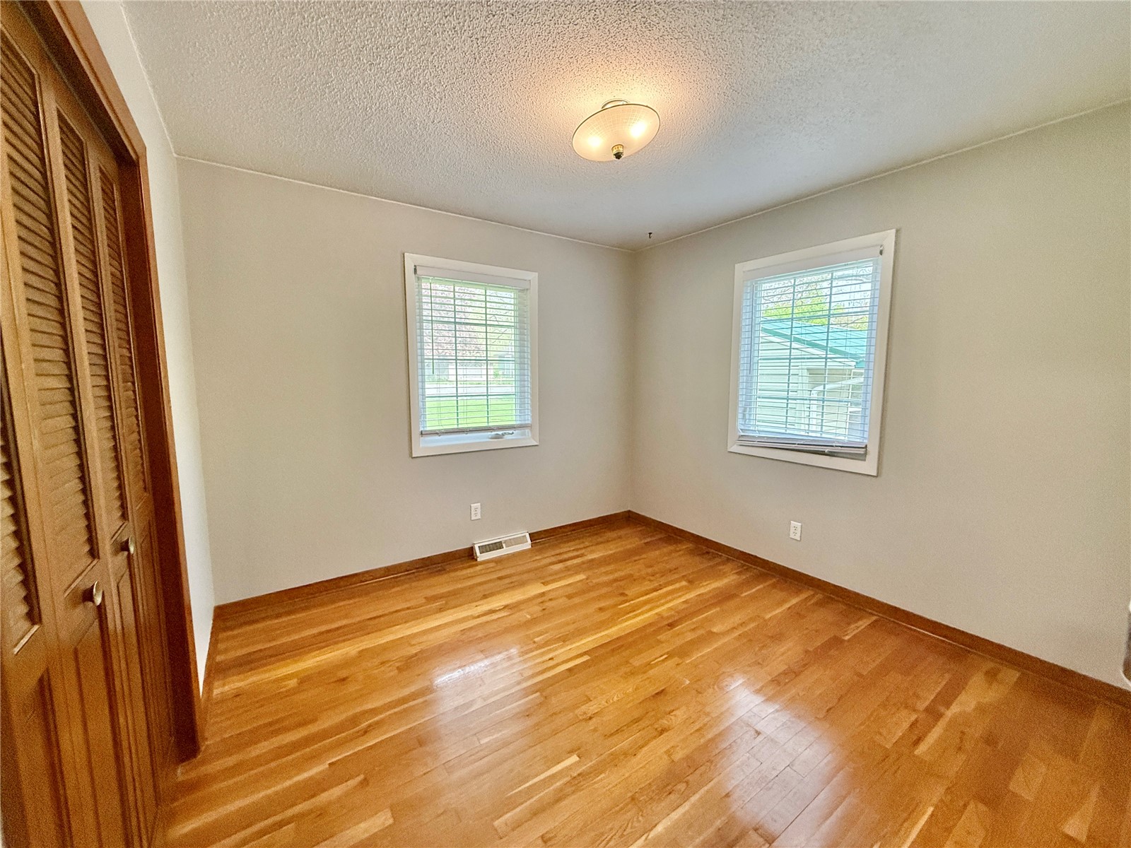 4261 Oak Leaf Lane NE Iowa City IA 52240
