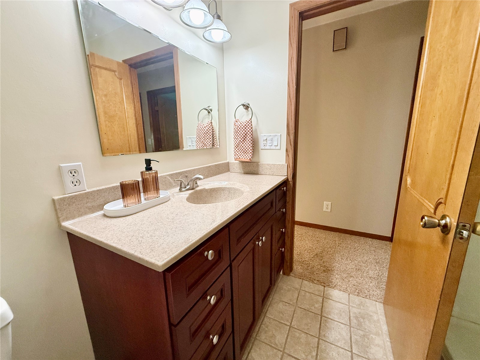 4261 Oak Leaf Lane NE Iowa City IA 52240