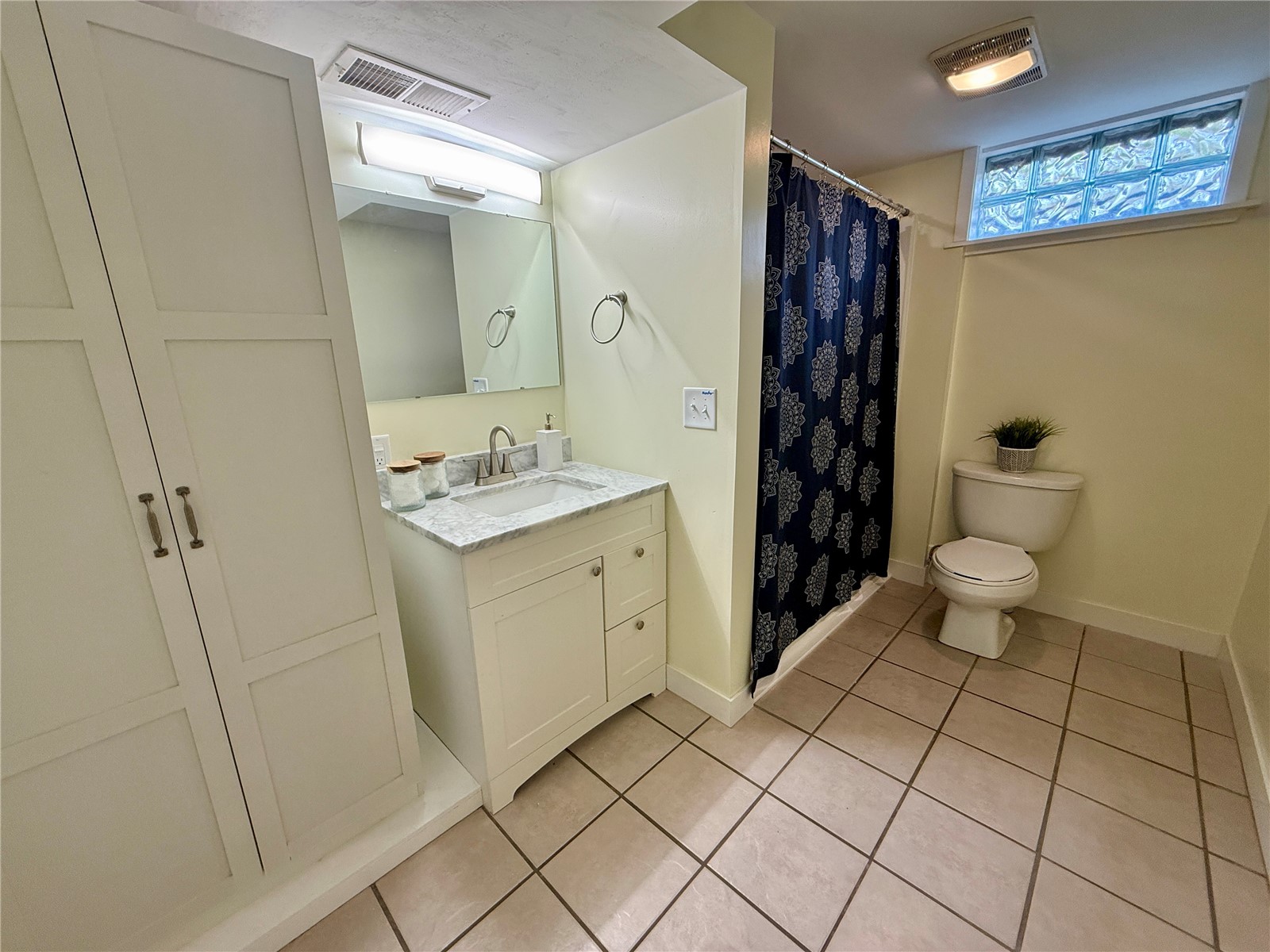 4261 Oak Leaf Lane NE Iowa City IA 52240