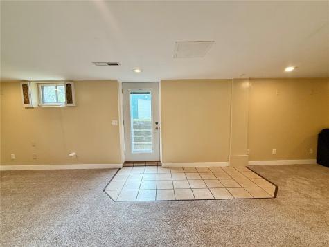 4261 Oak Leaf Lane NE Iowa City IA 52240