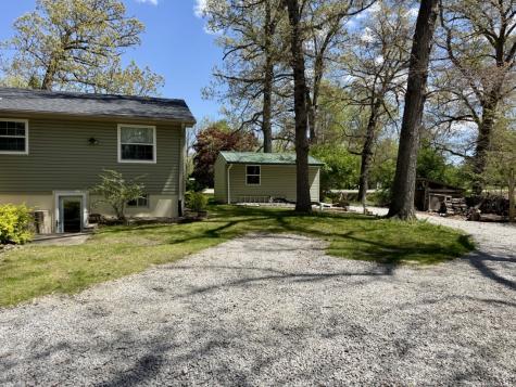 4261 Oak Leaf Lane NE Iowa City IA 52240