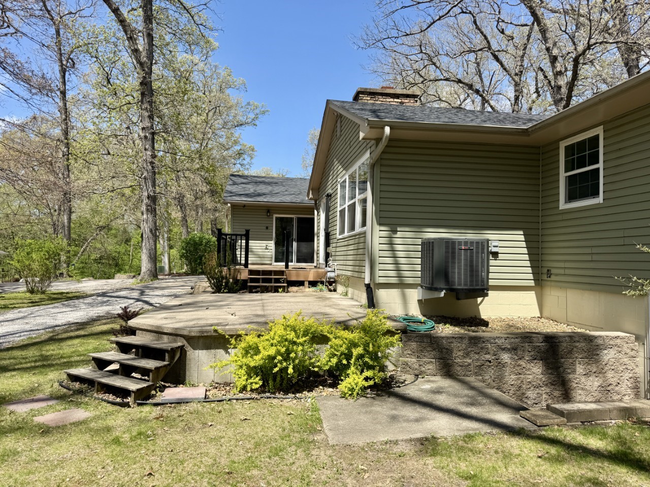 4261 Oak Leaf Lane NE Iowa City IA 52240