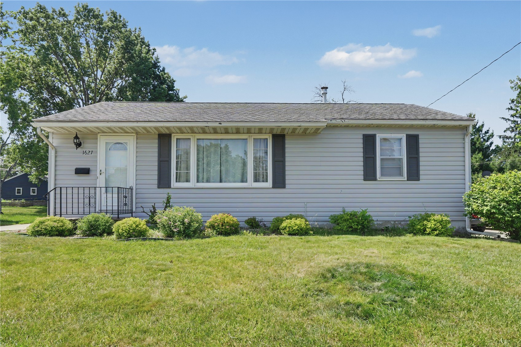 Cedar Rapids IA, 1627 Miami Drive NE