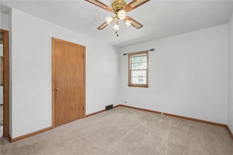 1627 Miami Drive NE Cedar Rapids IA 52402