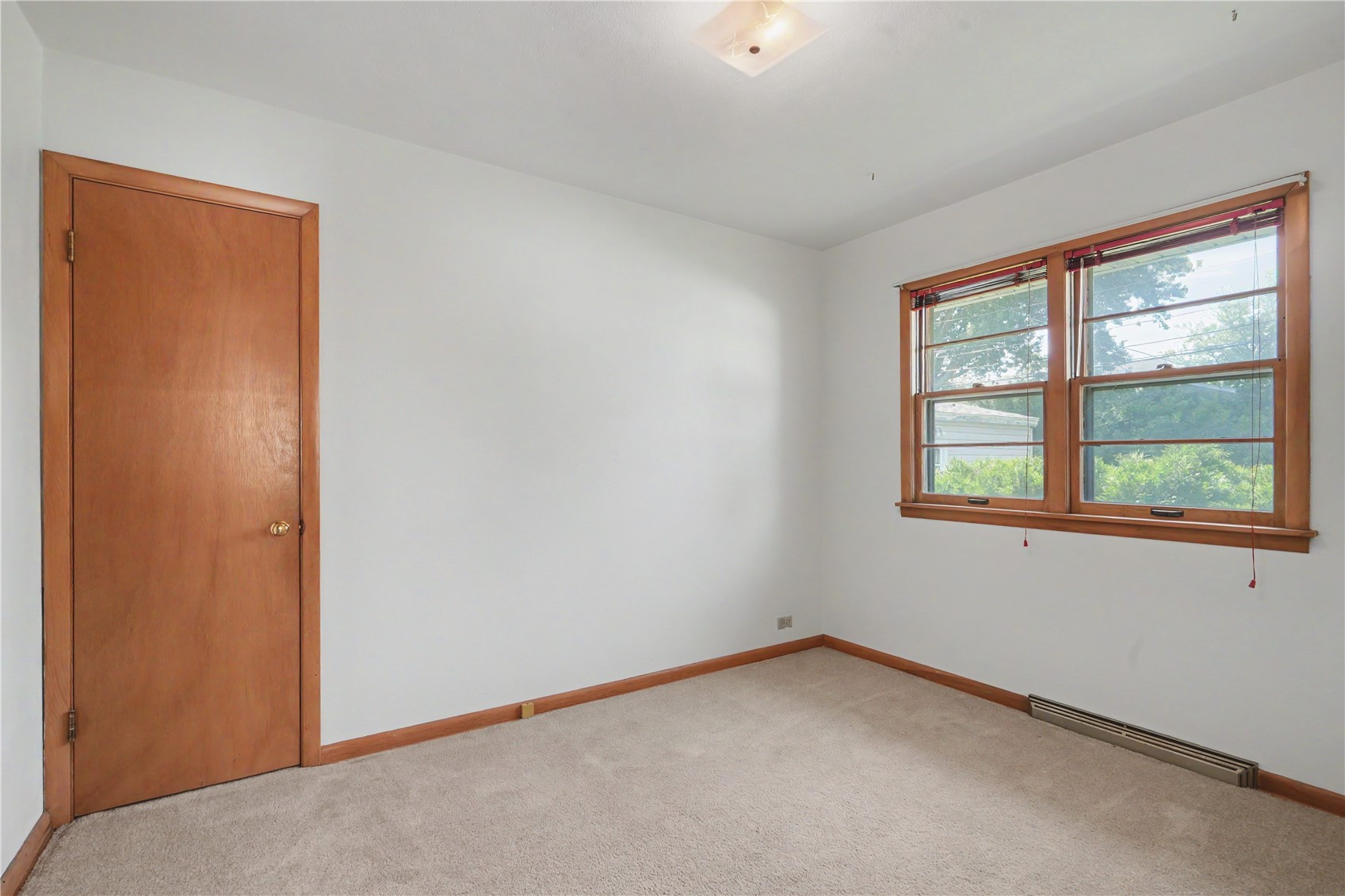 1627 Miami Drive NE Cedar Rapids IA 52402