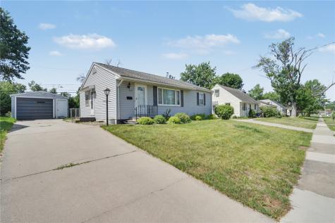 1627 Miami Drive NE Cedar Rapids IA 52402