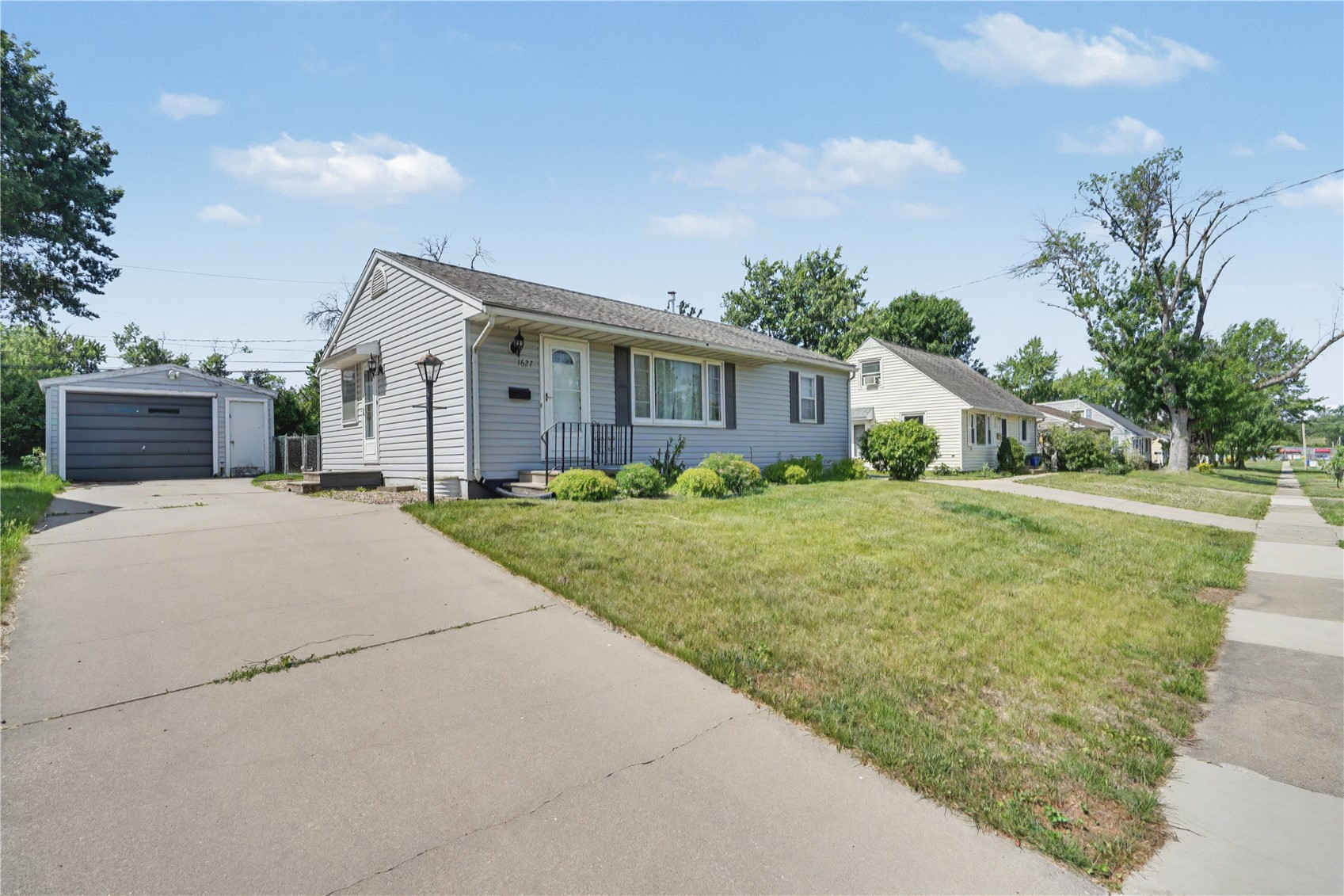 1627 Miami Drive NE Cedar Rapids IA 52402