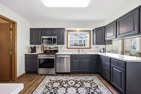 7412 Berkshire Drive NE Cedar Rapids IA 52402