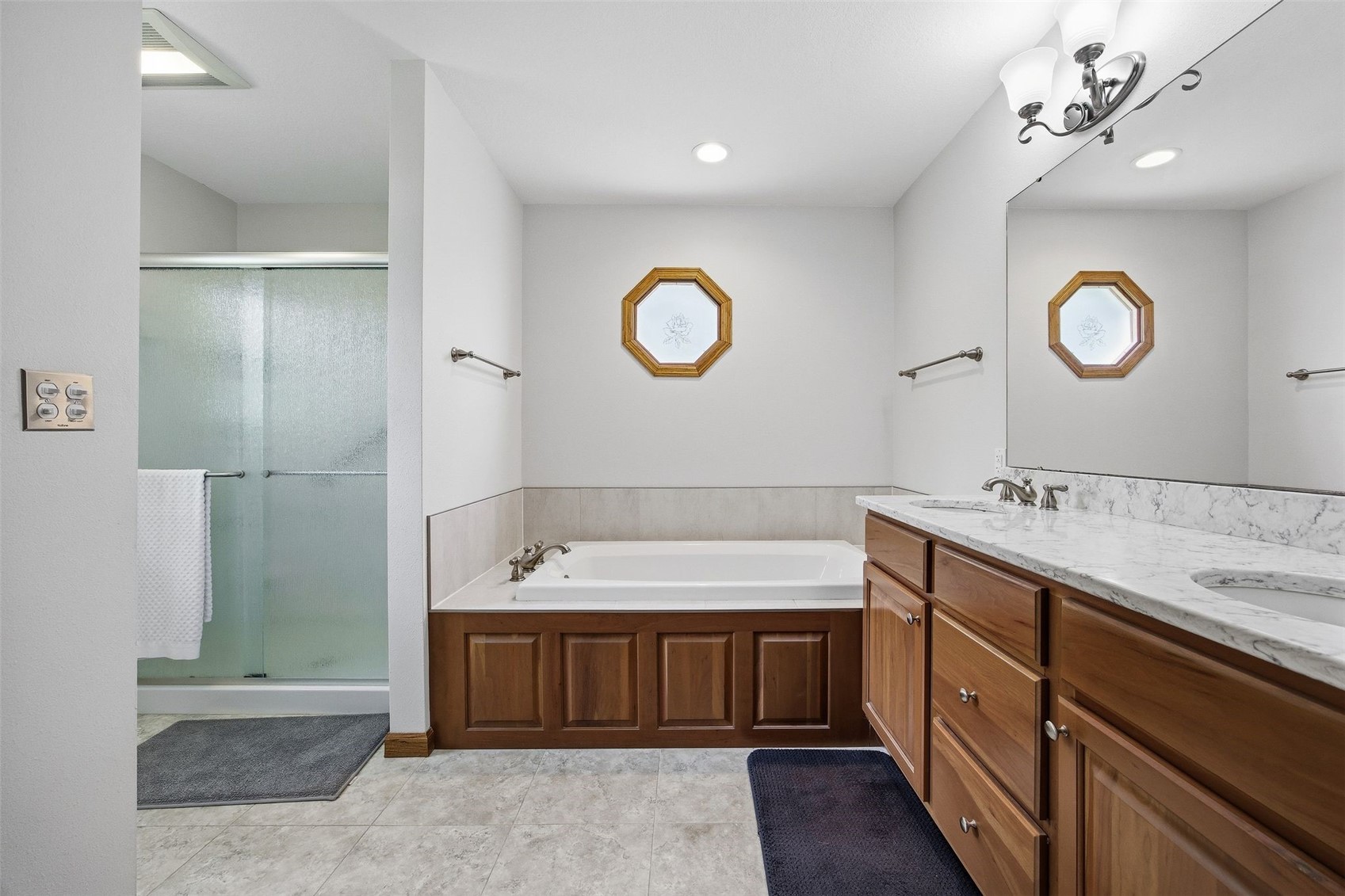 7412 Berkshire Drive NE Cedar Rapids IA 52402