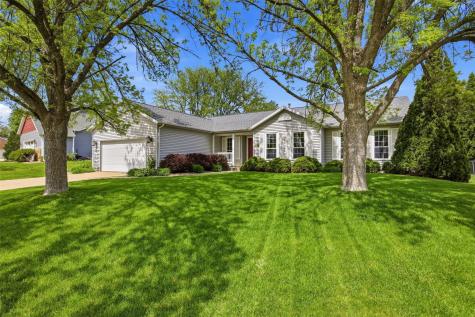 7412 Berkshire Drive NE Cedar Rapids IA 52402