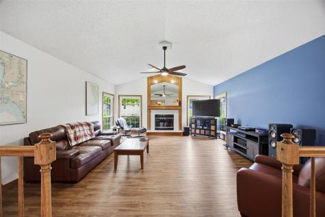 7412 Berkshire Drive NE Cedar Rapids IA 52402