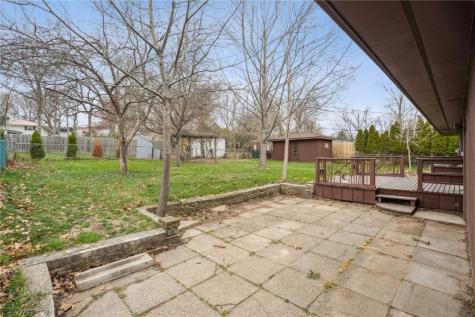 1617 Sierra Drive NE Cedar Rapids IA 52402