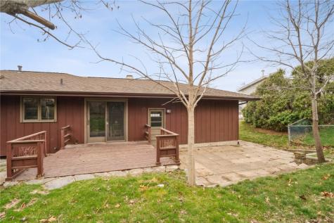 1617 Sierra Drive NE Cedar Rapids IA 52402