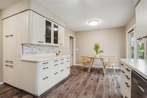 1617 Sierra Drive NE Cedar Rapids IA 52402