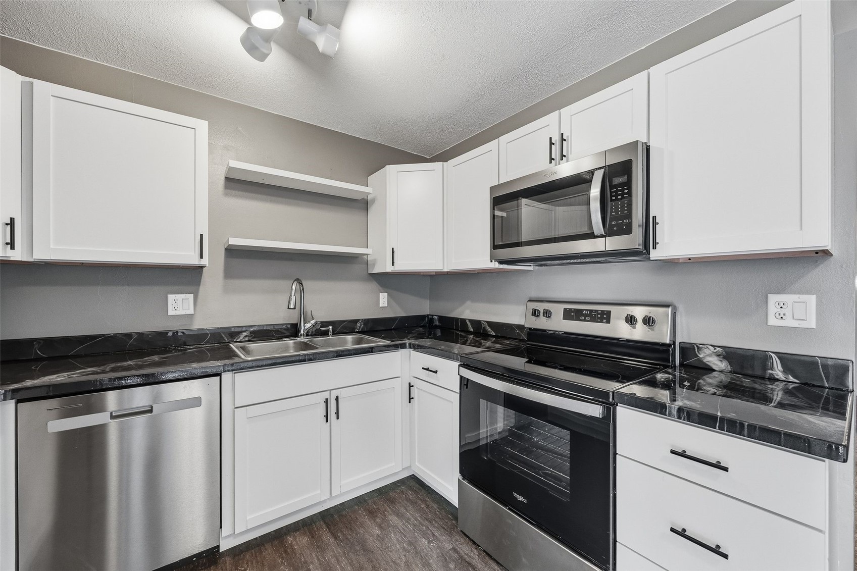 1715 Northbrook Drive NE Cedar Rapids IA 52402