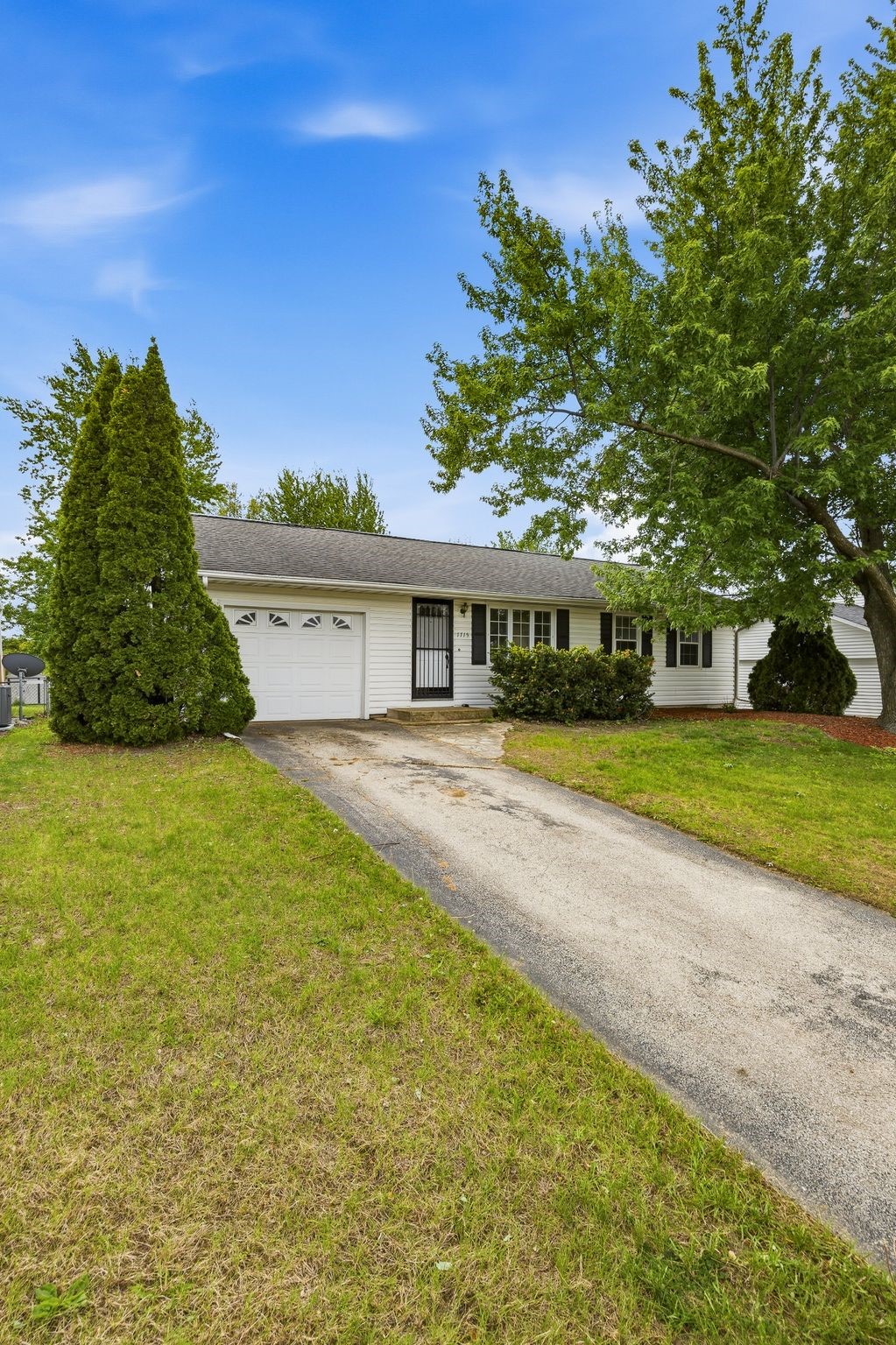 1715 Northbrook Drive NE Cedar Rapids IA 52402