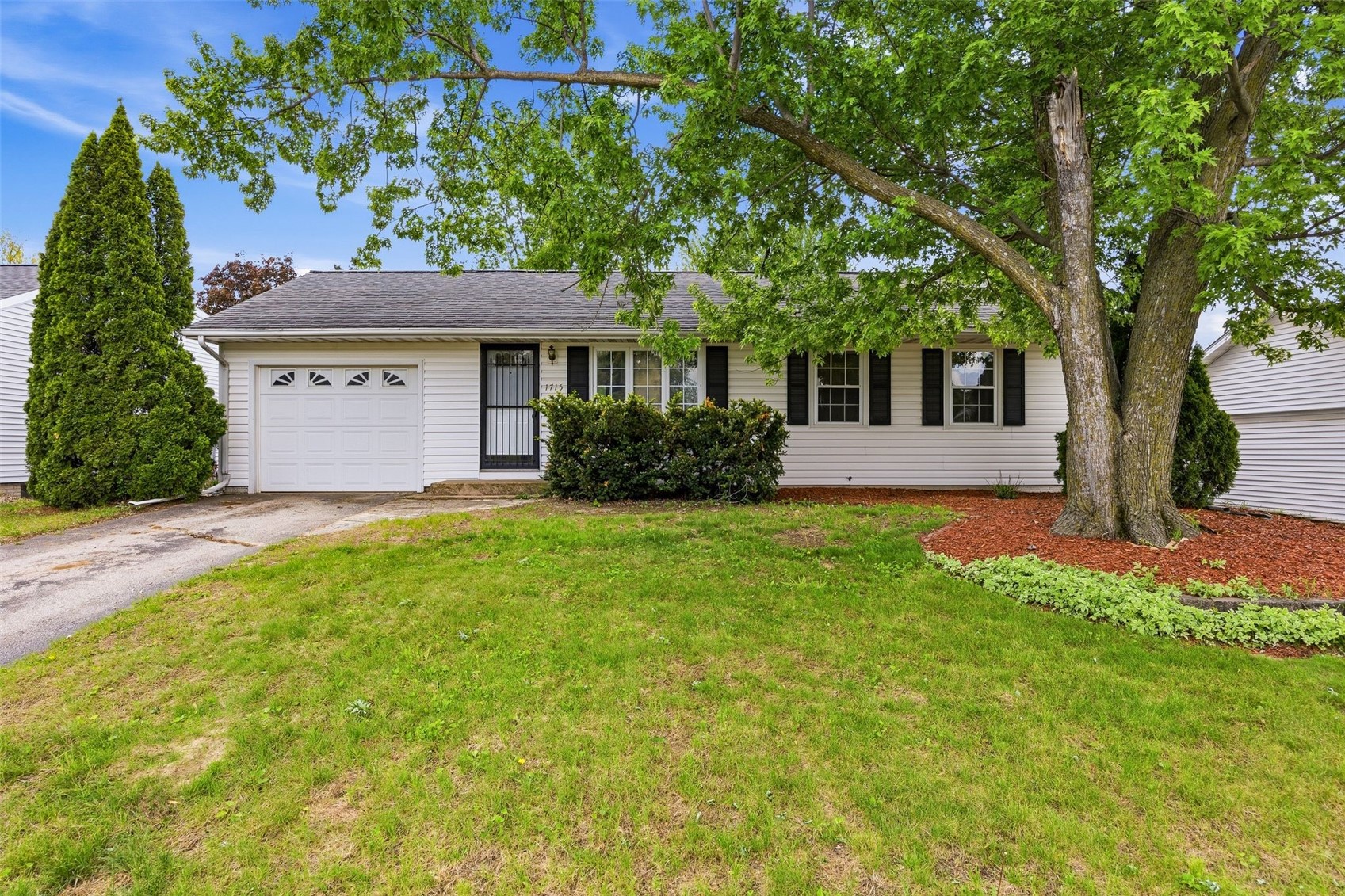 1715 Northbrook Drive NE Cedar Rapids IA 52402