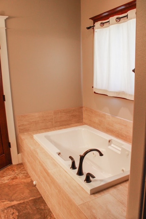 8133 98th Wyoming IA 52362