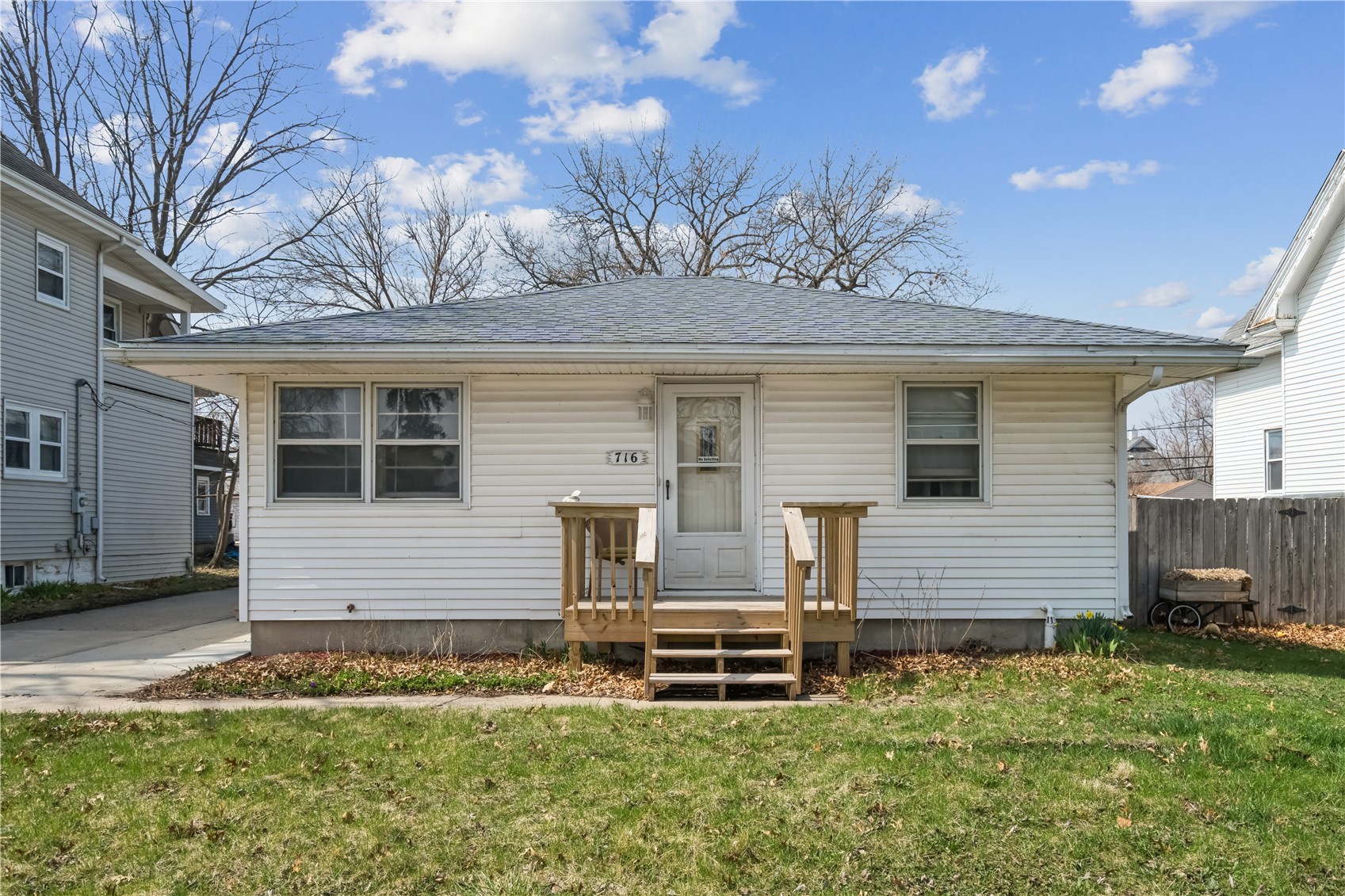 716 9th Street Cedar Rapids IA 52404