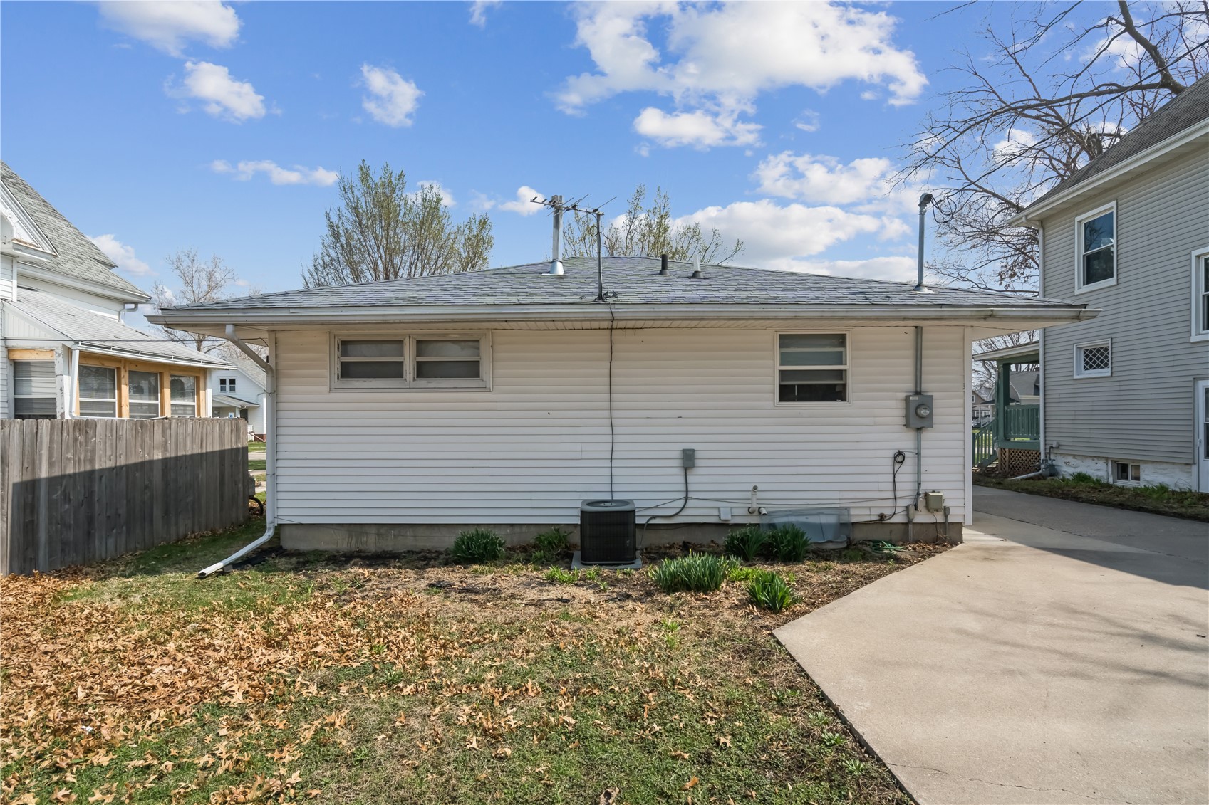 716 9th Street Cedar Rapids IA 52404