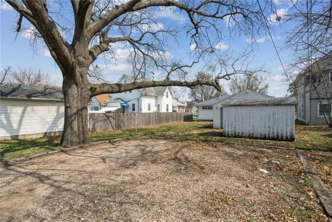 716 9th Street Cedar Rapids IA 52404
