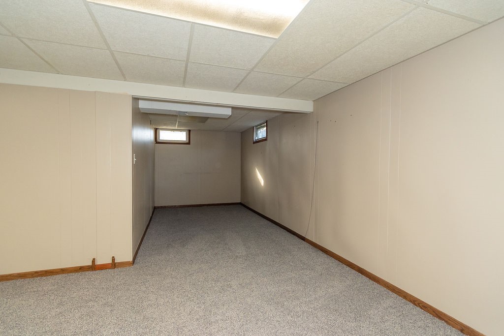 2825 O Avenue NW Cedar Rapids IA 52405