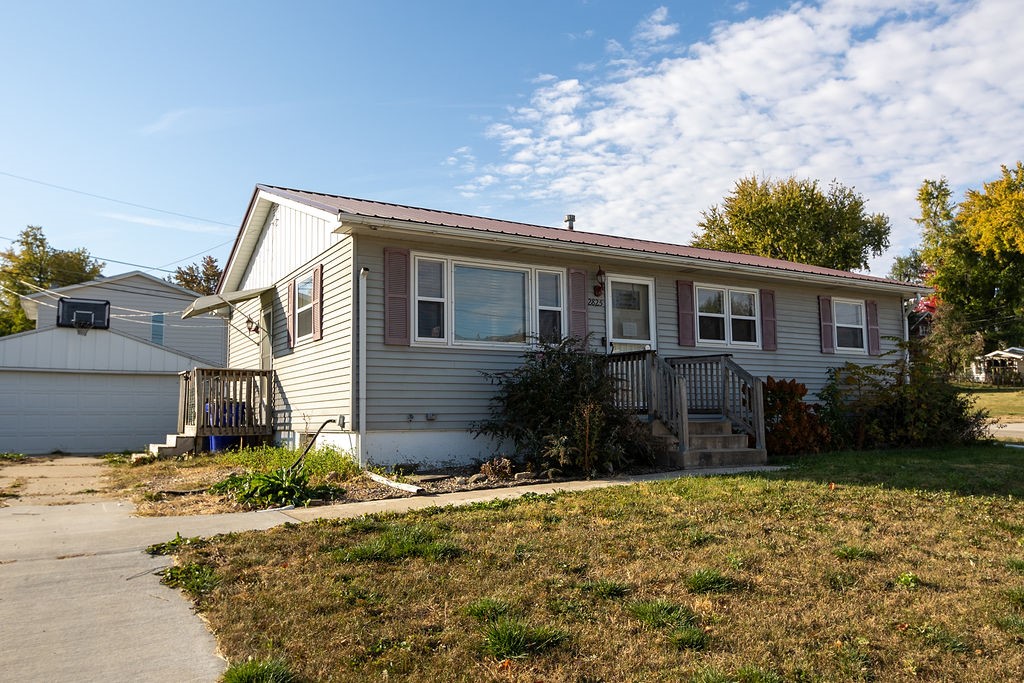 2825 O Avenue NW Cedar Rapids IA 52405