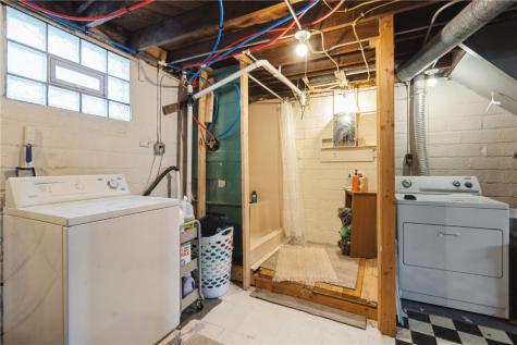 838 Daniels Street NE Cedar Rapids IA 52402