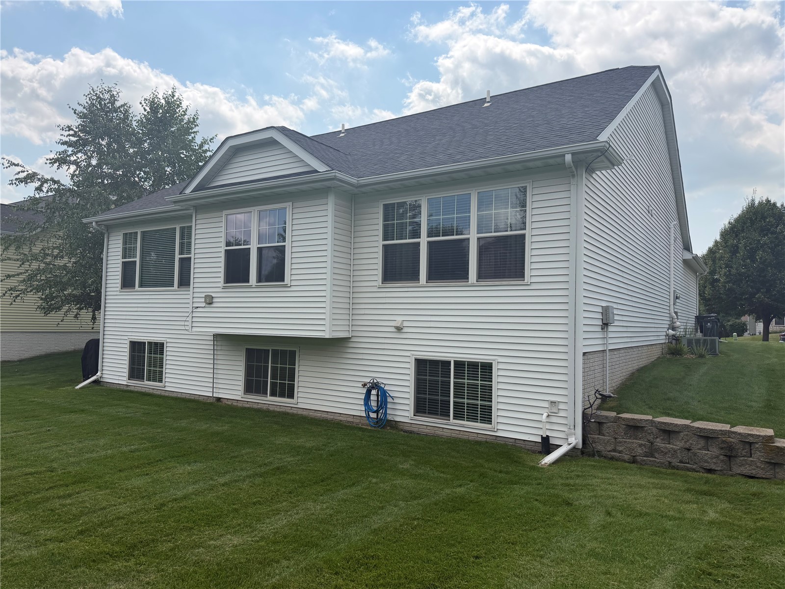 3422 Forest Valley Court NE Cedar Rapids IA 52411