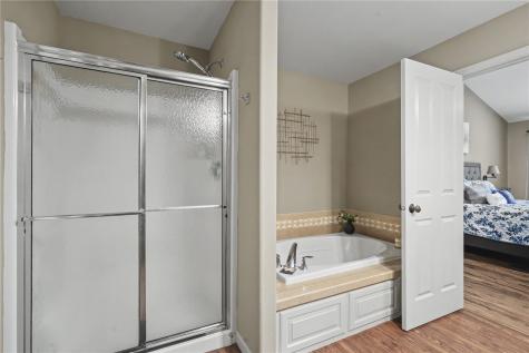 3422 Forest Valley Court NE Cedar Rapids IA 52411