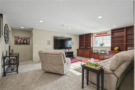 3422 Forest Valley Court NE Cedar Rapids IA 52411