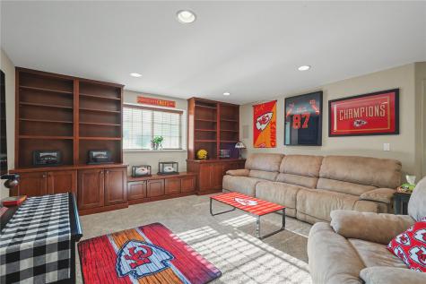 3422 Forest Valley Court NE Cedar Rapids IA 52411