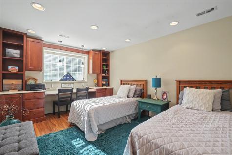 3422 Forest Valley Court NE Cedar Rapids IA 52411