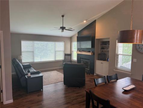 3422 Forest Valley Court NE Cedar Rapids IA 52411