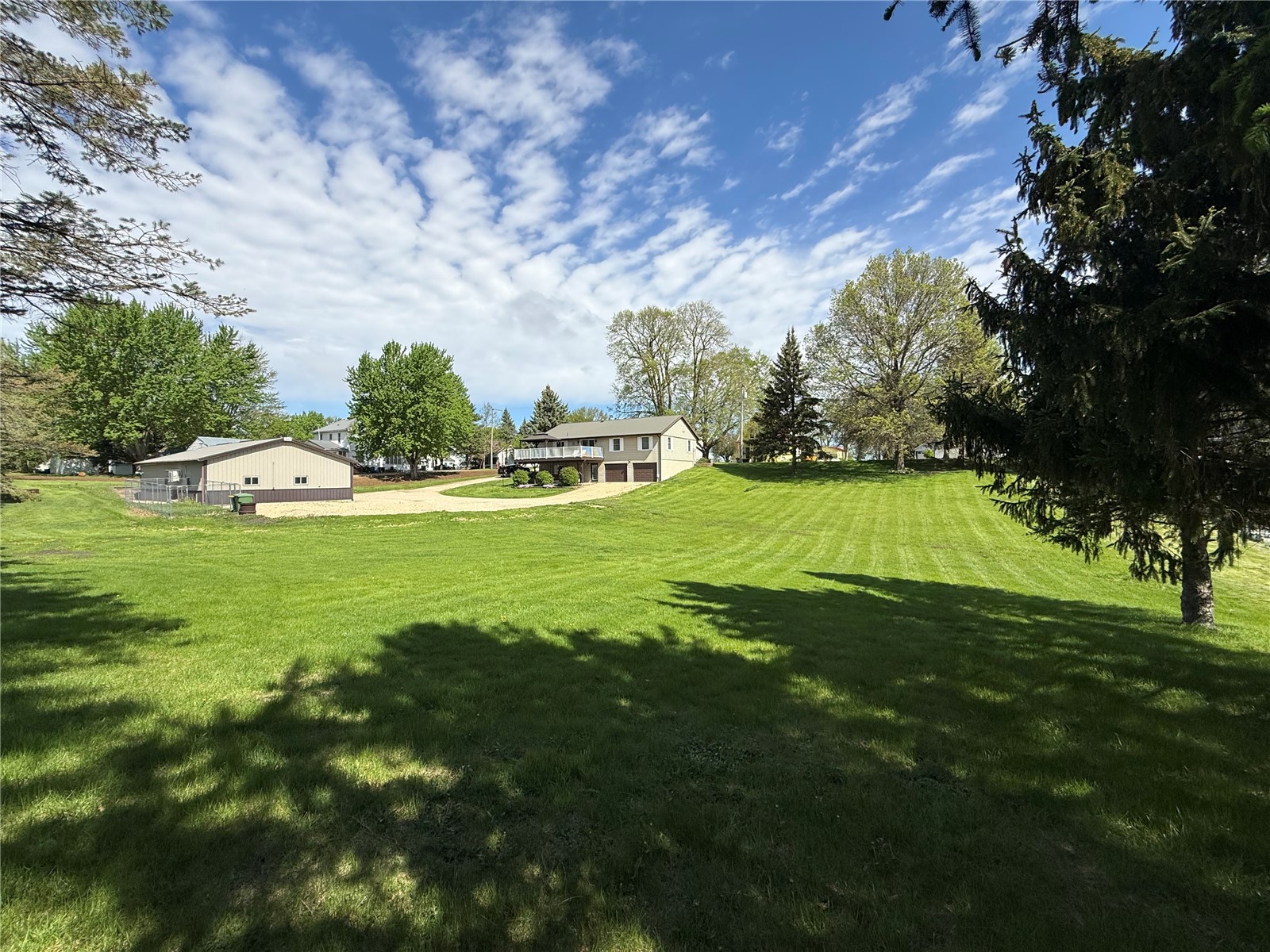 617 E Oak Street Mechanicsville IA 52306