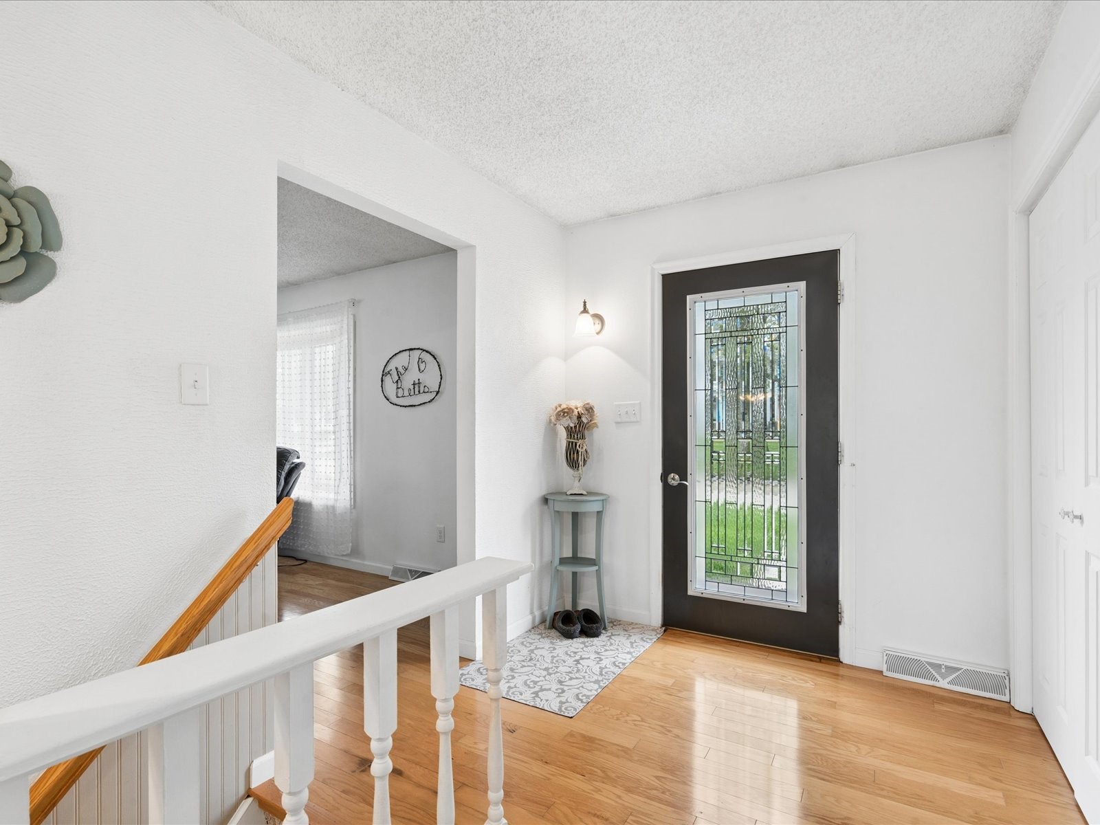 617 E Oak Street Mechanicsville IA 52306