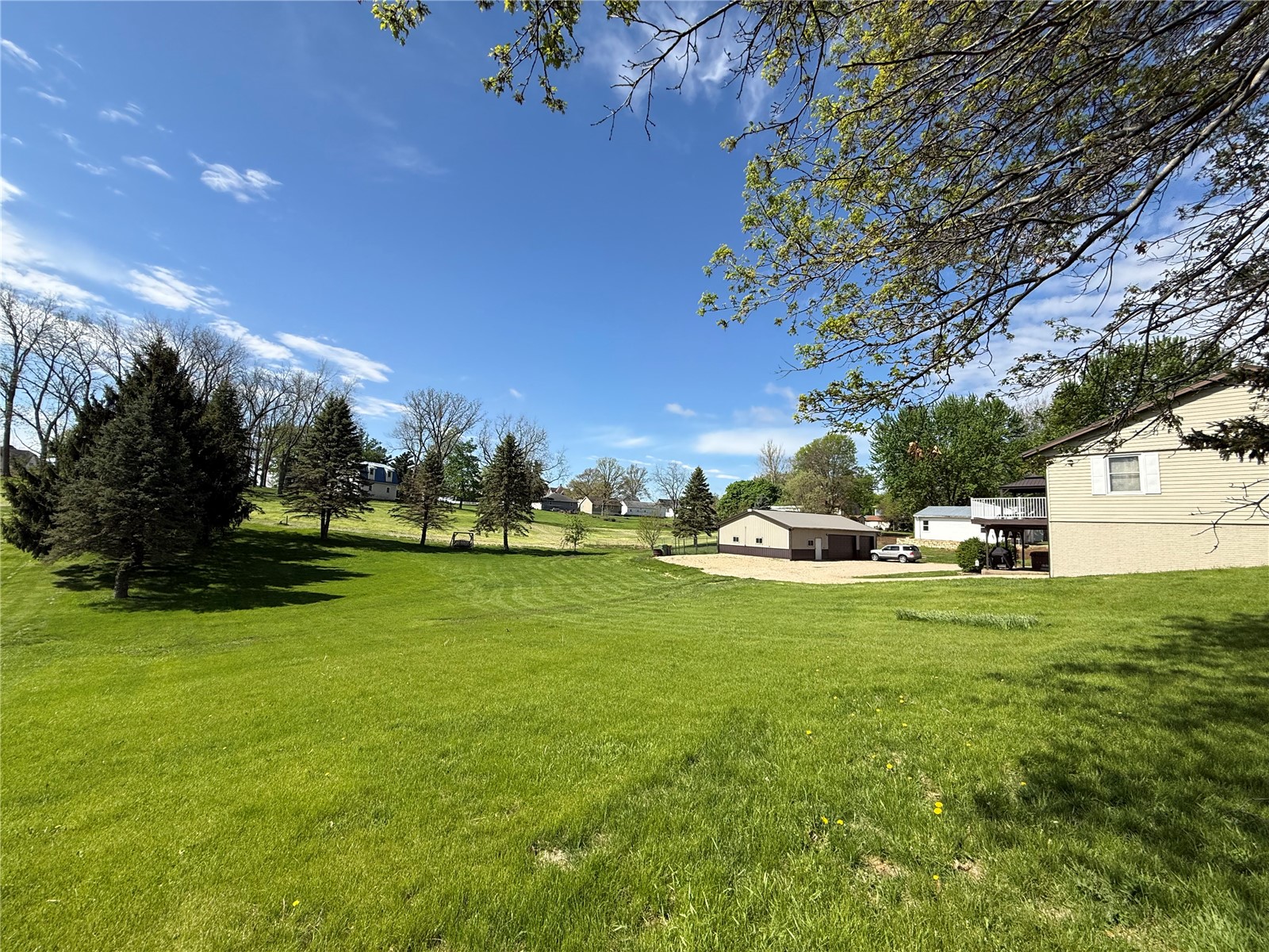 617 E Oak Street Mechanicsville IA 52306