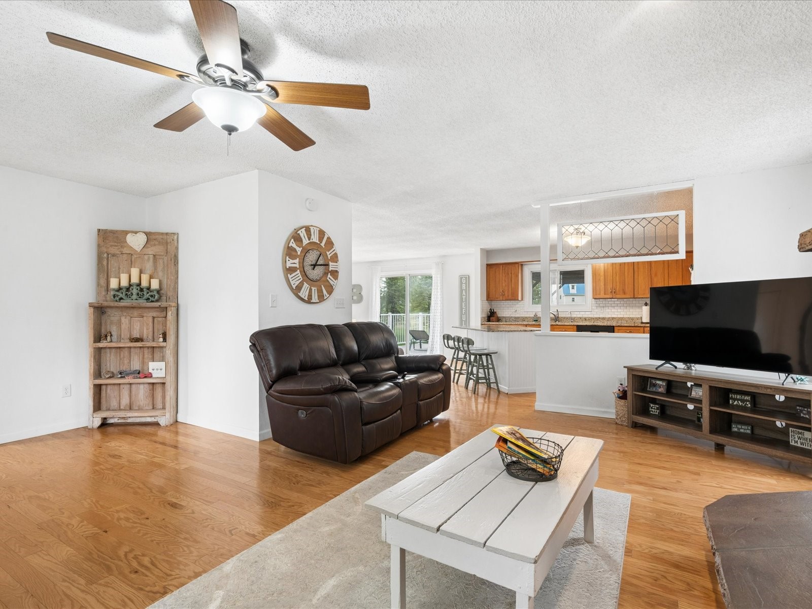 617 E Oak Street Mechanicsville IA 52306