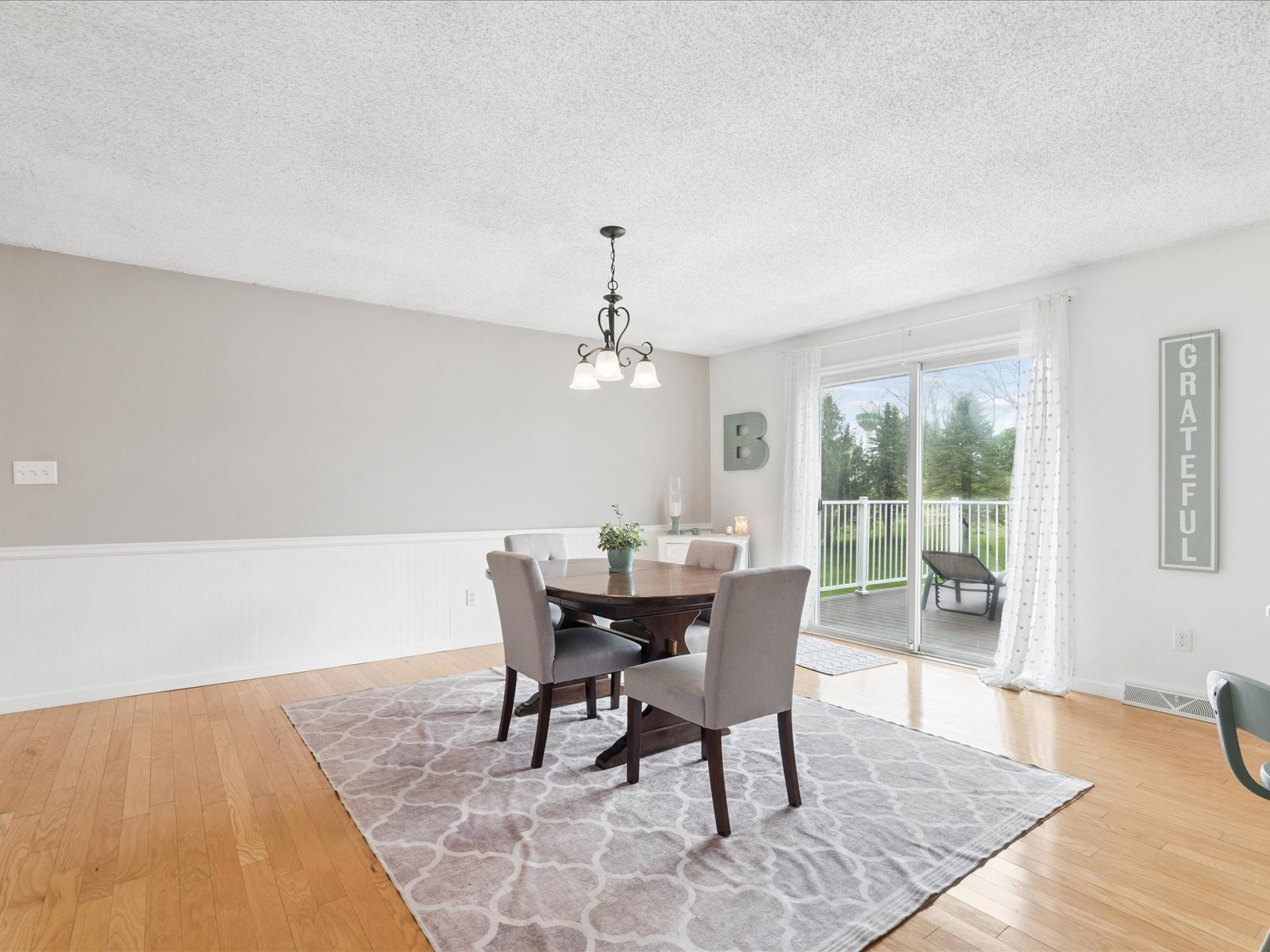 617 E Oak Street Mechanicsville IA 52306