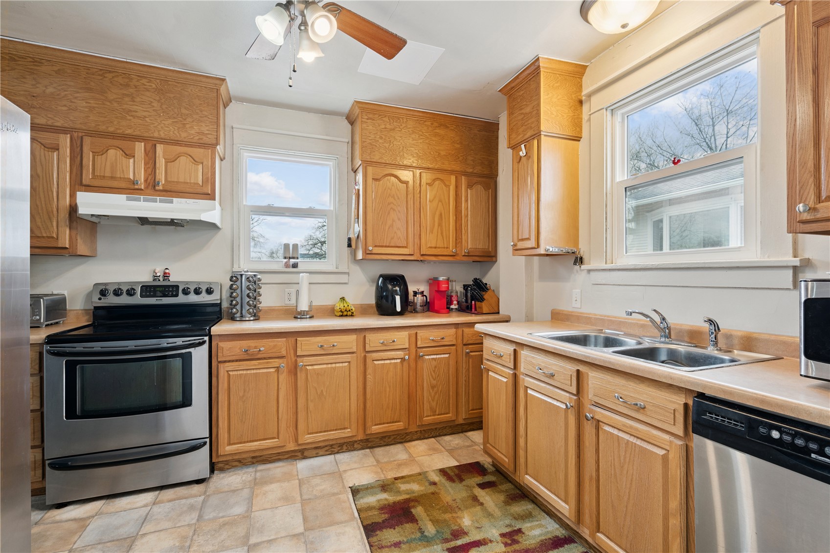 511 S Lucas Street Iowa City IA 52240