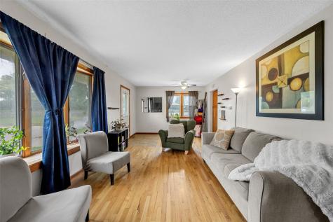 109 Marion Court Hiawatha IA 52233