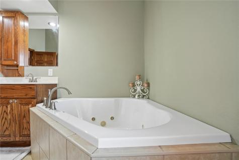 2153 Central City Road Central City IA 52214