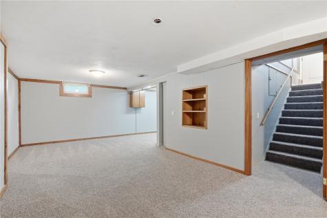 2110 Chandler Street SW Cedar Rapids IA 52404