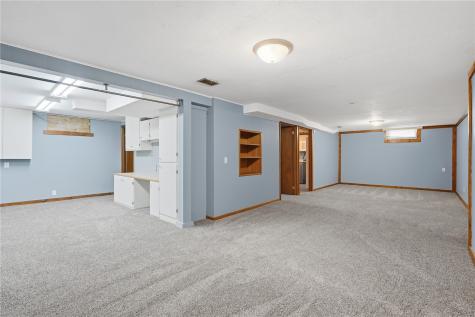 2110 Chandler Street SW Cedar Rapids IA 52404