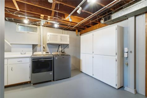 2110 Chandler Street SW Cedar Rapids IA 52404