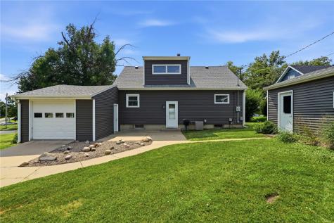 2110 Chandler Street SW Cedar Rapids IA 52404